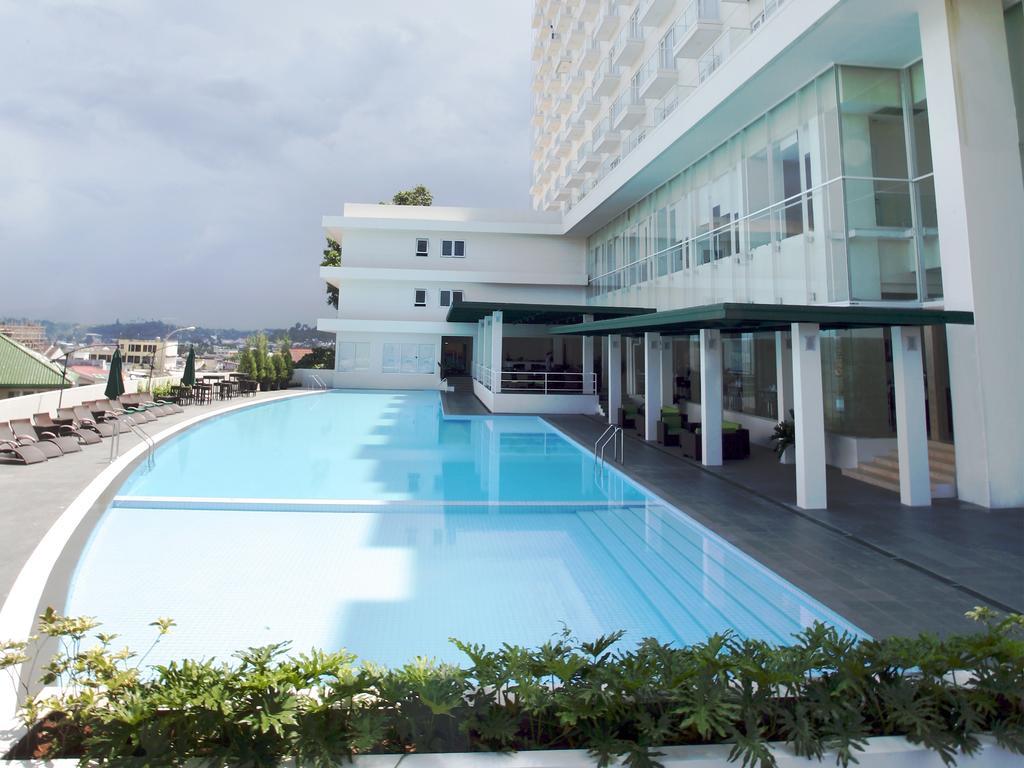Sintesa Peninsula Hotel Manado Zewnętrze zdjęcie