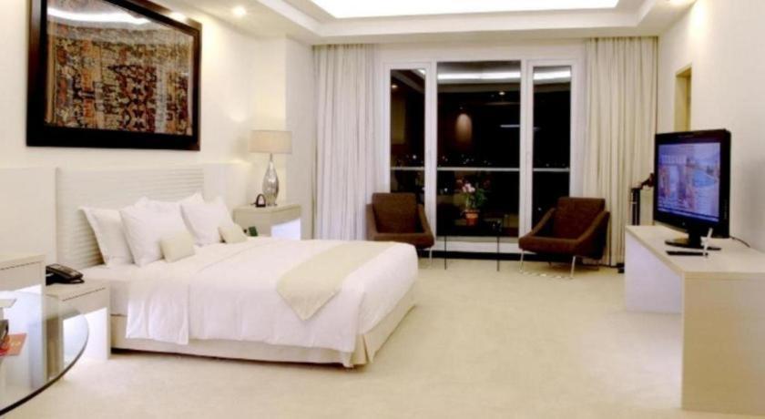 Sintesa Peninsula Hotel Manado Zewnętrze zdjęcie