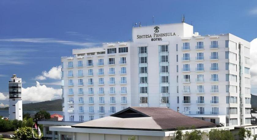 Sintesa Peninsula Hotel Manado Zewnętrze zdjęcie