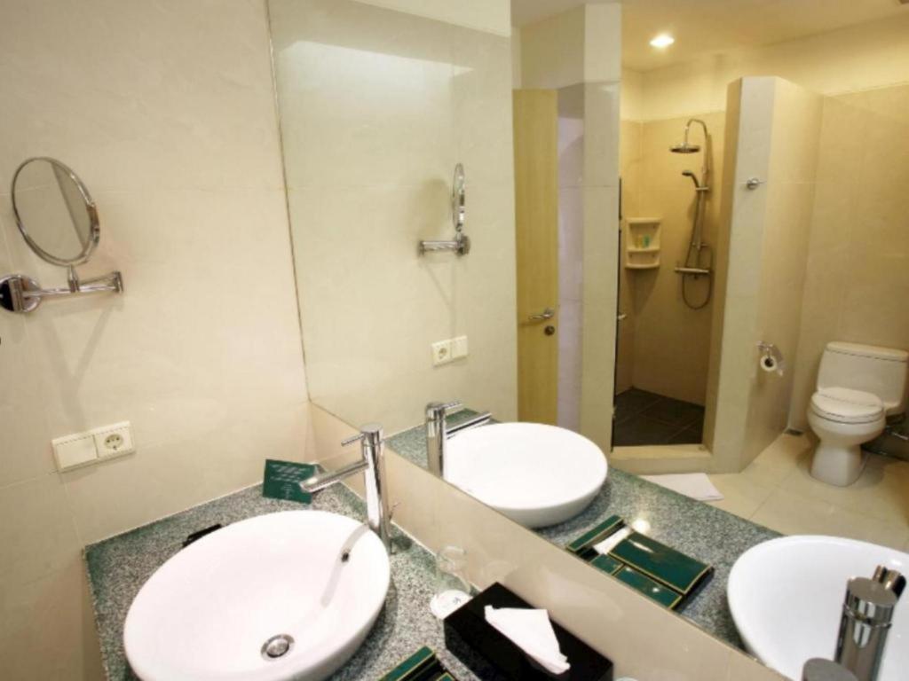Sintesa Peninsula Hotel Manado Zewnętrze zdjęcie