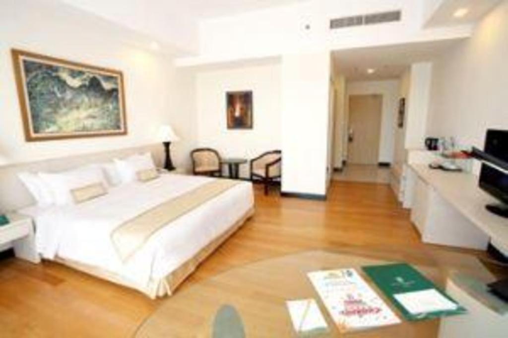 Sintesa Peninsula Hotel Manado Zewnętrze zdjęcie