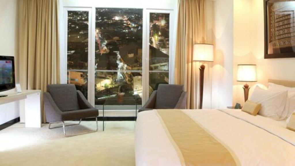 Sintesa Peninsula Hotel Manado Zewnętrze zdjęcie