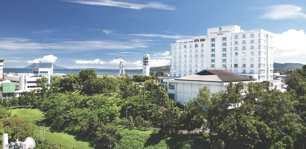 Sintesa Peninsula Hotel Manado Zewnętrze zdjęcie