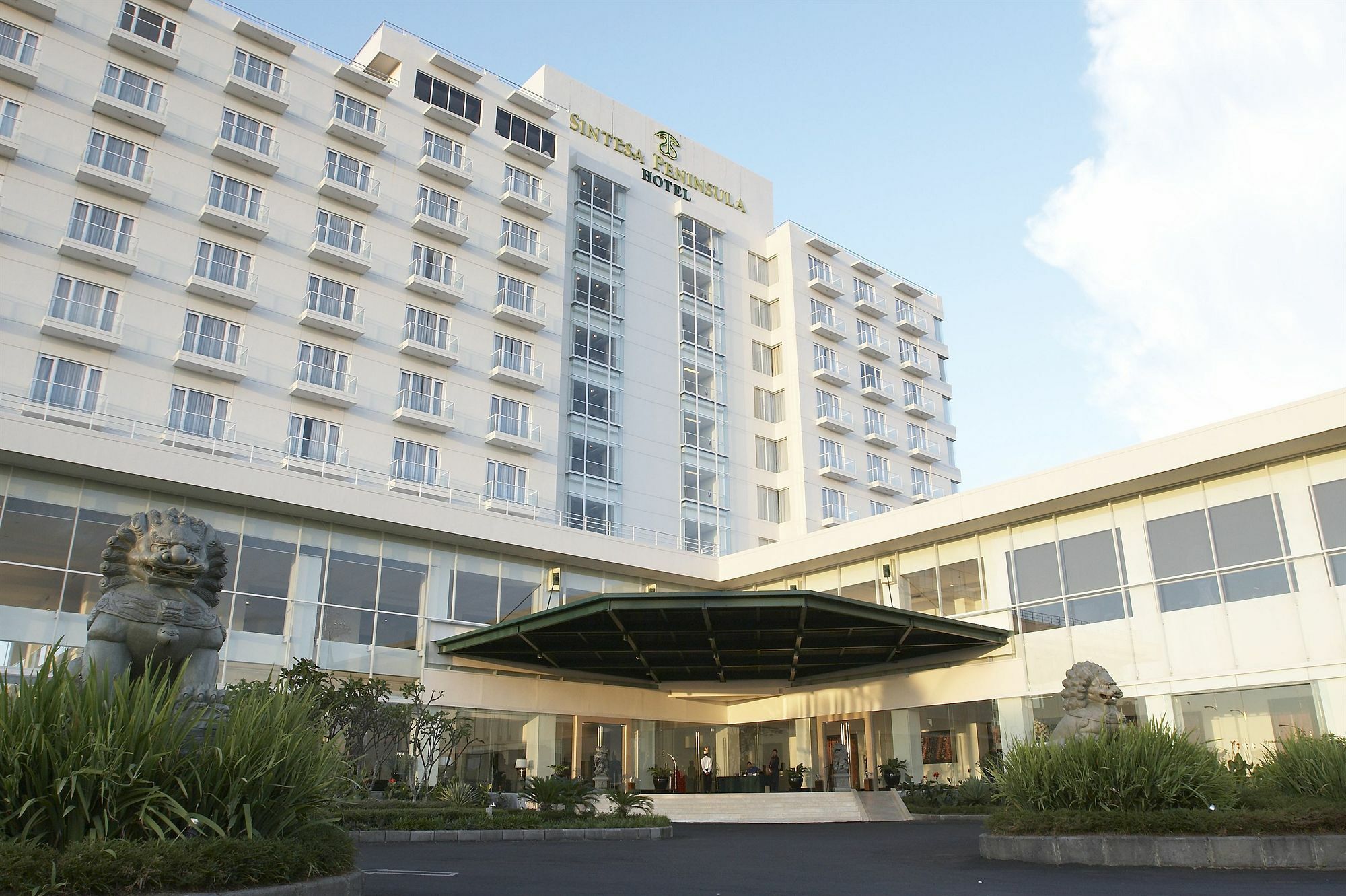 Sintesa Peninsula Hotel Manado Zewnętrze zdjęcie
